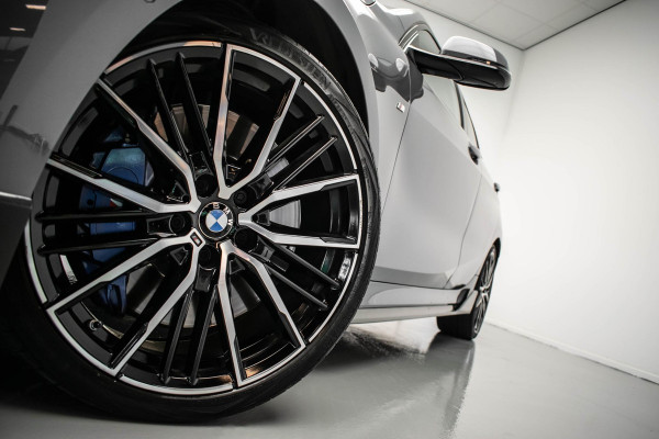 BMW 1-serie 120d xDrive High Executive Edition |Pano|Kuipstoel|HUD|Virtual|H&K|