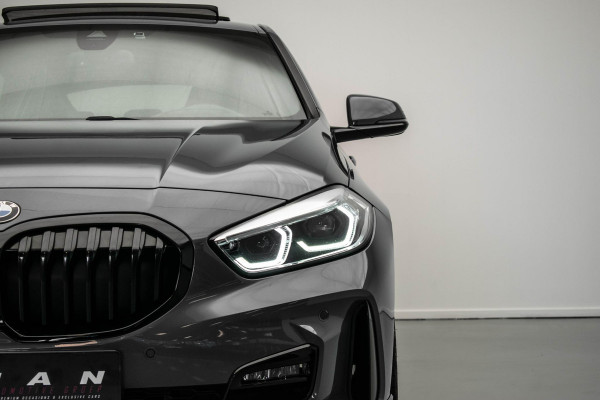 BMW 1-serie 120d xDrive High Executive Edition |Pano|Kuipstoel|HUD|Virtual|H&K|
