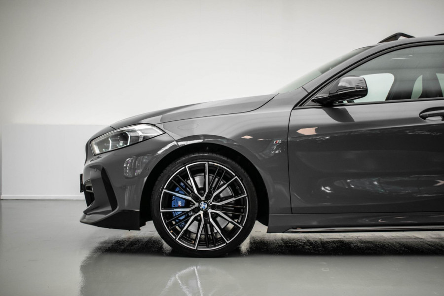 BMW 1-serie 120d xDrive High Executive Edition |Pano|Kuipstoel|HUD|Virtual|H&K|
