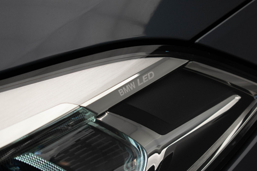 BMW 1-serie 120d xDrive High Executive Edition |Pano|Kuipstoel|HUD|Virtual|H&K|