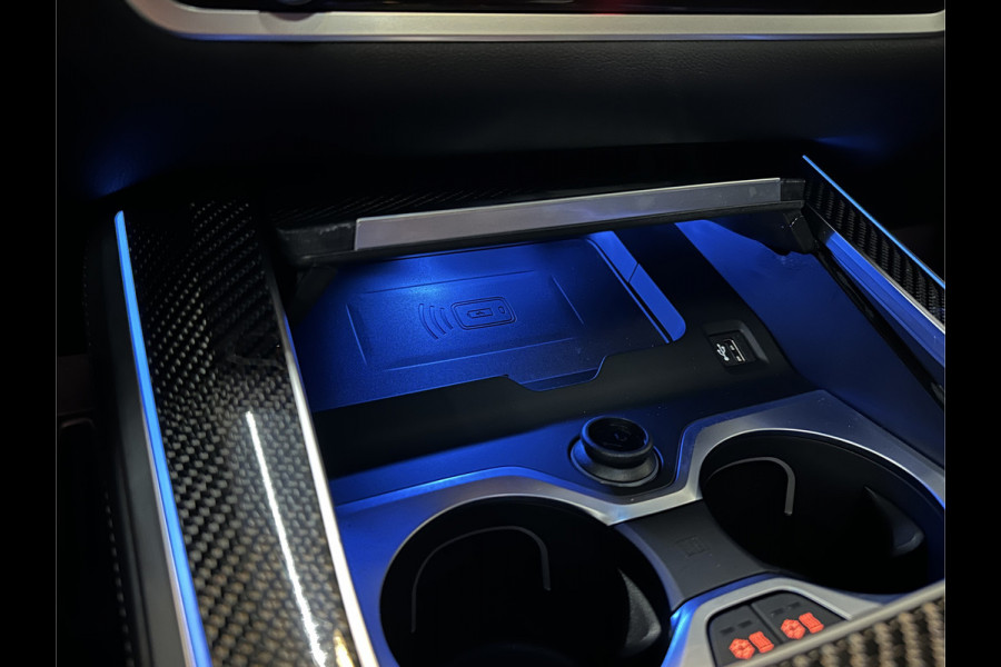 BMW X5 50e M-Sport Pro | 360 Camera | ACC | Carbon | Softclose | Head-Up | Stoelventilatie | Iconic-Glow | Harman-Kardon | Stuur, Stoelverwarming V+A | 4-Zone Clima | Keyless-Entry | Trekhaak | Ambient-Air | Indiv. Leder | Beker Koeling/Verwarmd | M-Gordels | 22'' | Iso-Glas |