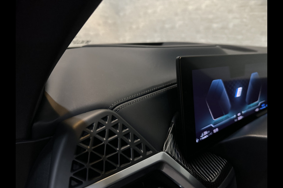 BMW X5 50e M-Sport Pro | 360 Camera | ACC | Carbon | Softclose | Head-Up | Stoelventilatie | Iconic-Glow | Harman-Kardon | Stuur, Stoelverwarming V+A | 4-Zone Clima | Keyless-Entry | Trekhaak | Ambient-Air | Indiv. Leder | Beker Koeling/Verwarmd | M-Gordels | 22'' | Iso-Glas |
