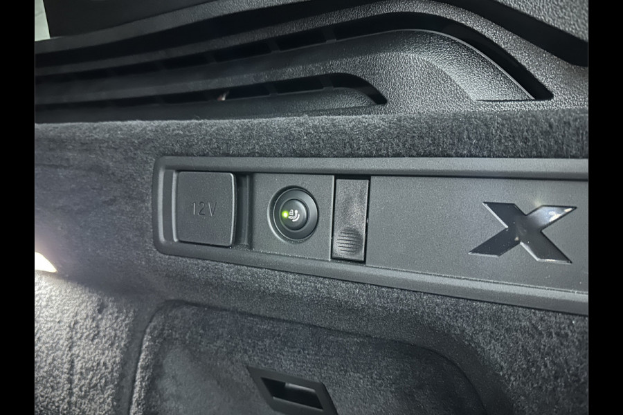 BMW X5 50e M-Sport Pro | 360 Camera | ACC | Carbon | Softclose | Head-Up | Stoelventilatie | Iconic-Glow | Harman-Kardon | Stuur, Stoelverwarming V+A | 4-Zone Clima | Keyless-Entry | Trekhaak | Ambient-Air | Indiv. Leder | Beker Koeling/Verwarmd | M-Gordels | 22'' | Iso-Glas |