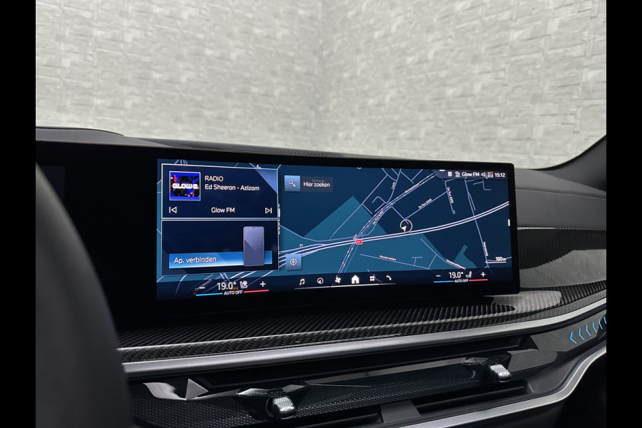 BMW X5 50e M-Sport Pro | 360 Camera | ACC | Carbon | Softclose | Head-Up | Stoelventilatie | Iconic-Glow | Harman-Kardon | Stuur, Stoelverwarming V+A | 4-Zone Clima | Keyless-Entry | Trekhaak | Ambient-Air | Indiv. Leder | Beker Koeling/Verwarmd | M-Gordels | 22'' | Iso-Glas |