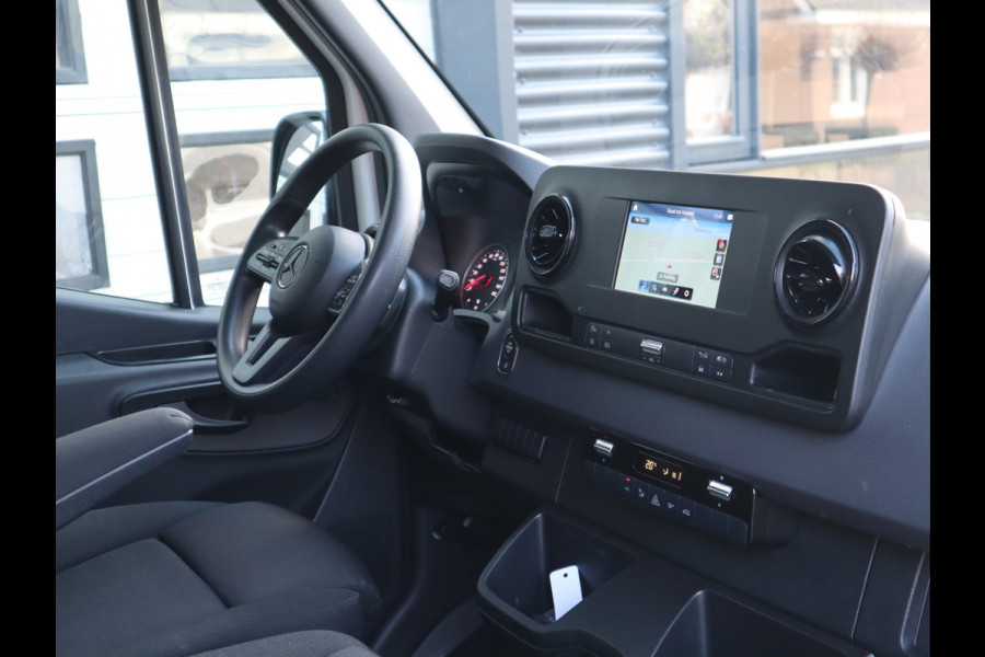 Mercedes-Benz Sprinter 315 CDI Automaat L2H2 RWD - Camera - Navi - MBUX - LM