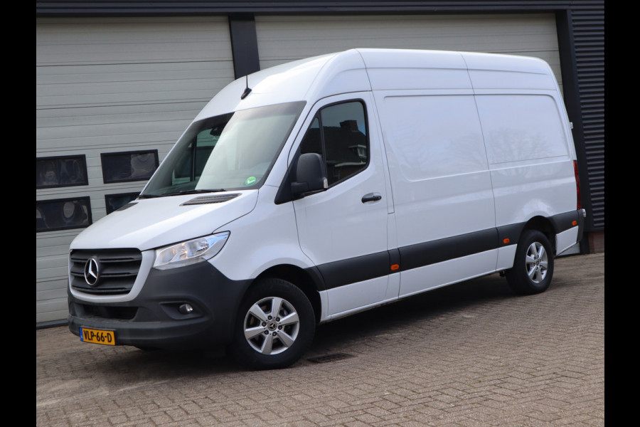 Mercedes-Benz Sprinter 315 CDI Automaat L2H2 RWD - Camera - Navi - MBUX - LM