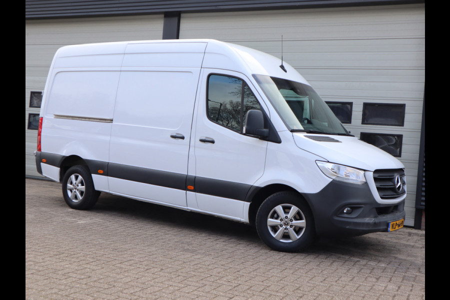 Mercedes-Benz Sprinter 315 CDI Automaat L2H2 RWD - Camera - Navi - MBUX - LM