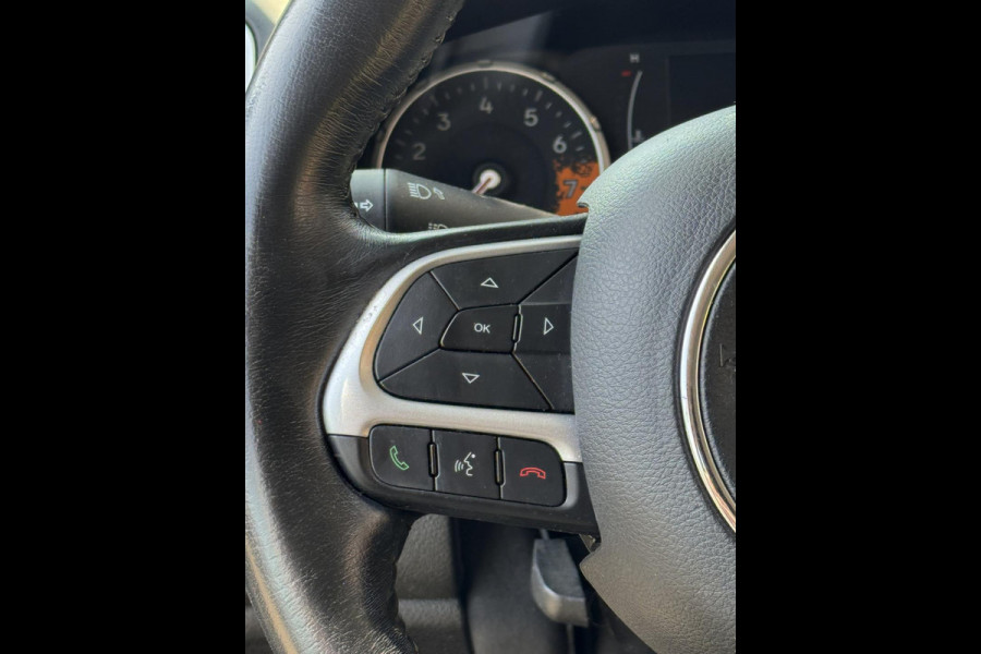 Jeep Renegade 1.6E-Torq EVO Longitude FWD Navigatie / Apple CarPlay I Airco I PDC I UConnect I Sport velgen I Dealer onderhouden