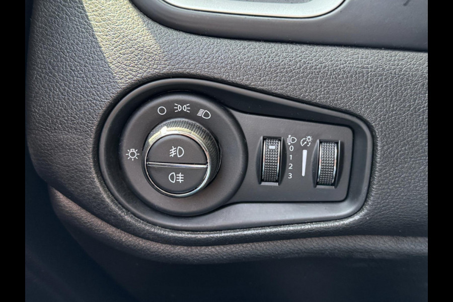 Jeep Renegade 1.6E-Torq EVO Longitude FWD Navigatie / Apple CarPlay I Airco I PDC I UConnect I Sport velgen I Dealer onderhouden