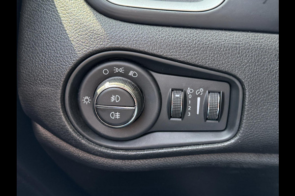 Jeep Renegade 1.6E-Torq EVO Longitude FWD Navigatie / Apple CarPlay I Airco I PDC I UConnect I Sport velgen I Dealer onderhouden