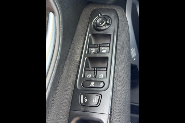 Jeep Renegade 1.6E-Torq EVO Longitude FWD Navigatie / Apple CarPlay I Airco I PDC I UConnect I Sport velgen I Dealer onderhouden