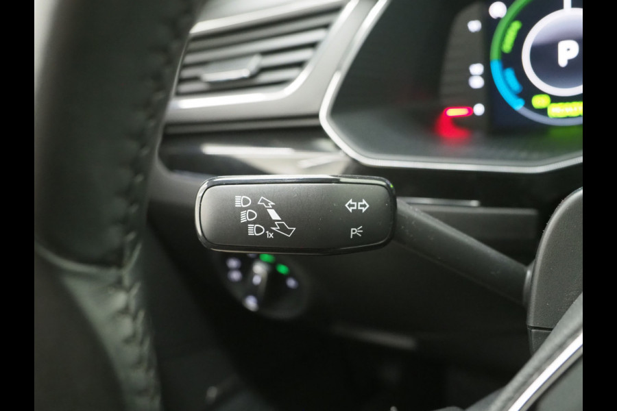 Škoda Superb Combi 1.4 TSI iV Laurin & Klement | Panoramadak | Massage | Canton | Keyless | Adaptive Cruise | Camera