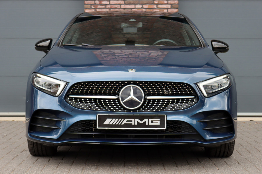 Mercedes-Benz A-Klasse 250 e AMG Line Aut8 | Panoramadak | Memory | Camera | Keyless Go | Multibeam LED | Stoelverwarming | Nightpakket | Advanced Sound System | Zitcomfortpakket |