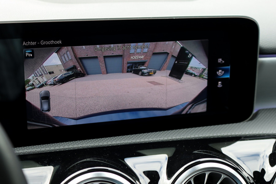 Mercedes-Benz A-Klasse 250 e AMG Line Aut8 | Panoramadak | Memory | Camera | Keyless Go | Multibeam LED | Stoelverwarming | Nightpakket | Advanced Sound System | Zitcomfortpakket |