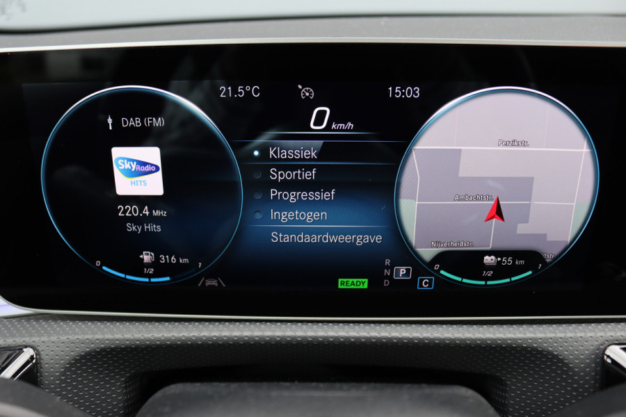 Mercedes-Benz A-Klasse 250 e AMG Line Aut8 | Panoramadak | Memory | Camera | Keyless Go | Multibeam LED | Stoelverwarming | Nightpakket | Advanced Sound System | Zitcomfortpakket |