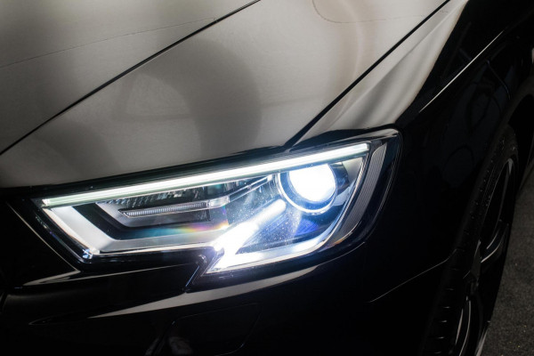 Audi A3 Sportback 35 TFSI 150PK Automaat Black Edition ORG NL [ Bi-Xenon 18 Inch S Line Velgen Climate Control Parkeersensoren ]