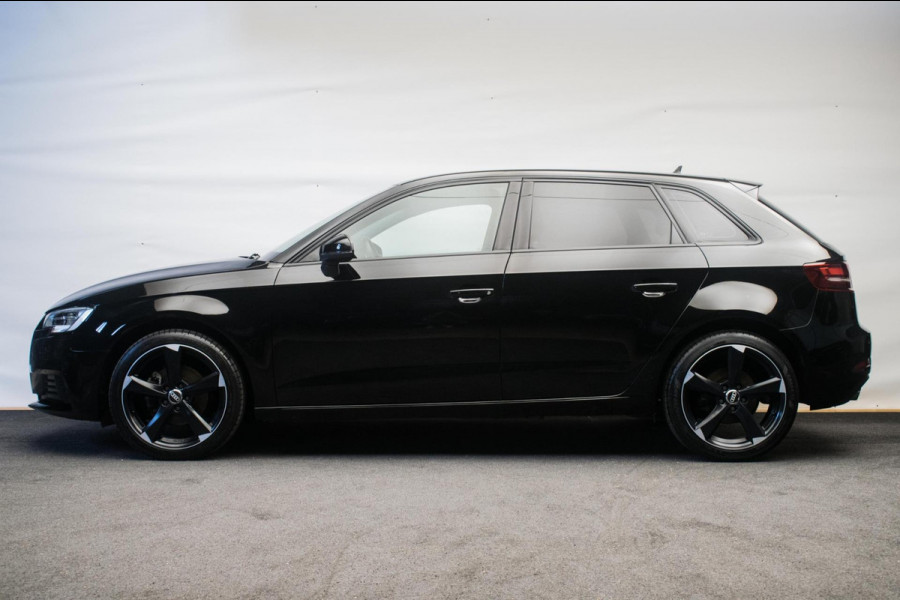 Audi A3 Sportback 35 TFSI 150PK Automaat Black Edition ORG NL [ Bi-Xenon 18 Inch S Line Velgen Climate Control Parkeersensoren ]