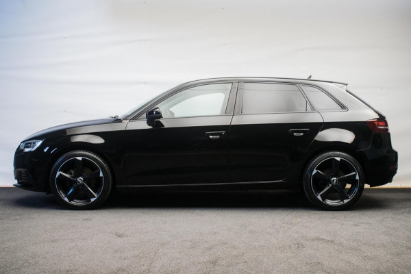 Audi A3 Sportback 35 TFSI 150PK Automaat Black Edition ORG NL [ Bi-Xenon 18 Inch S Line Velgen Climate Control Parkeersensoren ]