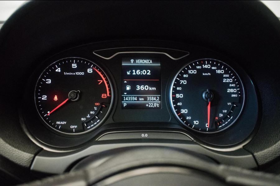 Audi A3 Sportback 35 TFSI 150PK Automaat Black Edition ORG NL [ Bi-Xenon 18 Inch S Line Velgen Climate Control Parkeersensoren ]