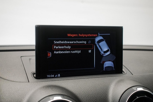 Audi A3 Sportback 35 TFSI 150PK Automaat Black Edition ORG NL [ Bi-Xenon 18 Inch S Line Velgen Climate Control Parkeersensoren ]