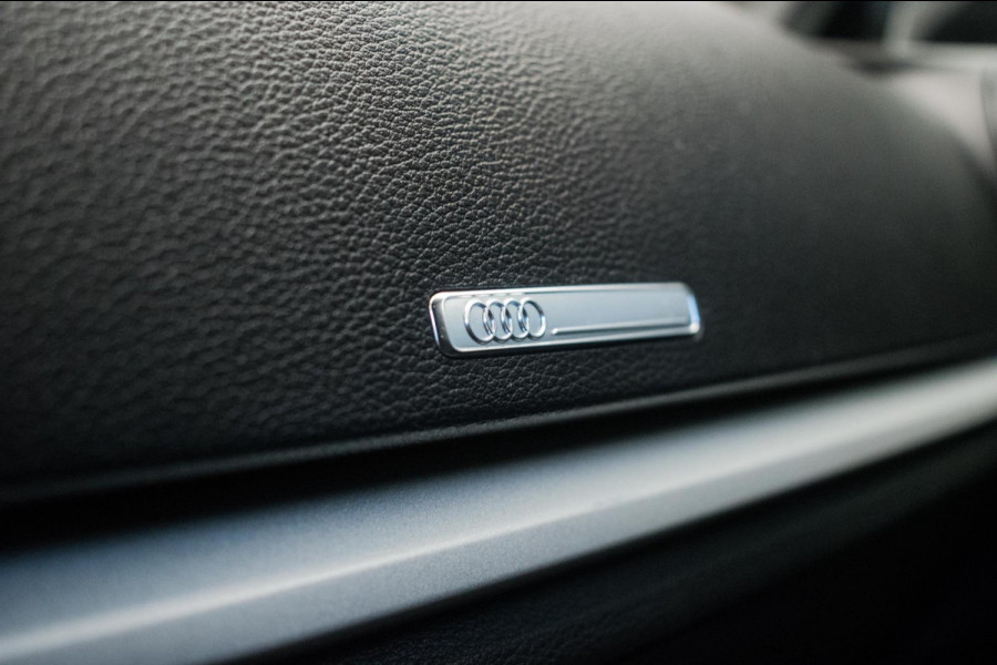 Audi A3 Sportback 35 TFSI 150PK Automaat Black Edition ORG NL [ Bi-Xenon 18 Inch S Line Velgen Climate Control Parkeersensoren ]