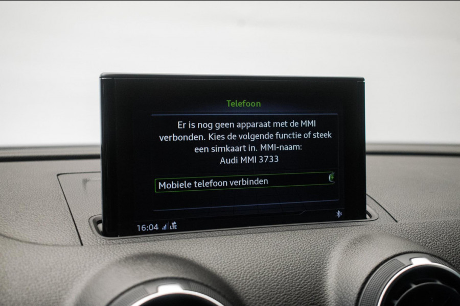 Audi A3 Sportback 35 TFSI 150PK Automaat Black Edition ORG NL [ Bi-Xenon 18 Inch S Line Velgen Climate Control Parkeersensoren ]