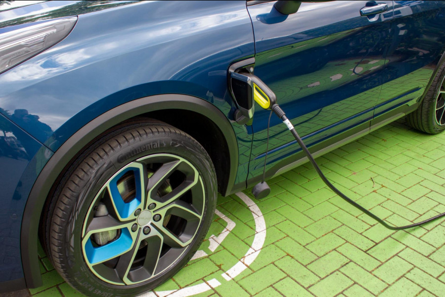 Lynk & Co 01 1.5 261PK Plugin Hybrid | Prijs rijklaar incl. 12 mnd garantie | Navi Panodak Ledverlichting Keyless ACC Blindspot