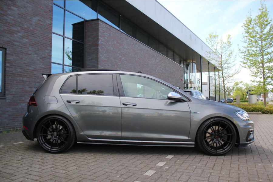 Volkswagen Golf 2.0 TSI 4Motion R