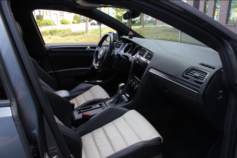 Volkswagen Golf 2.0 TSI 4Motion R