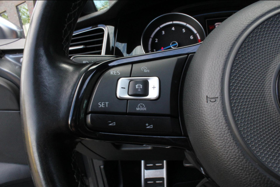 Volkswagen Golf 2.0 TSI 4Motion R