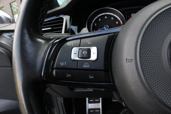 Volkswagen Golf 2.0 TSI 4Motion R