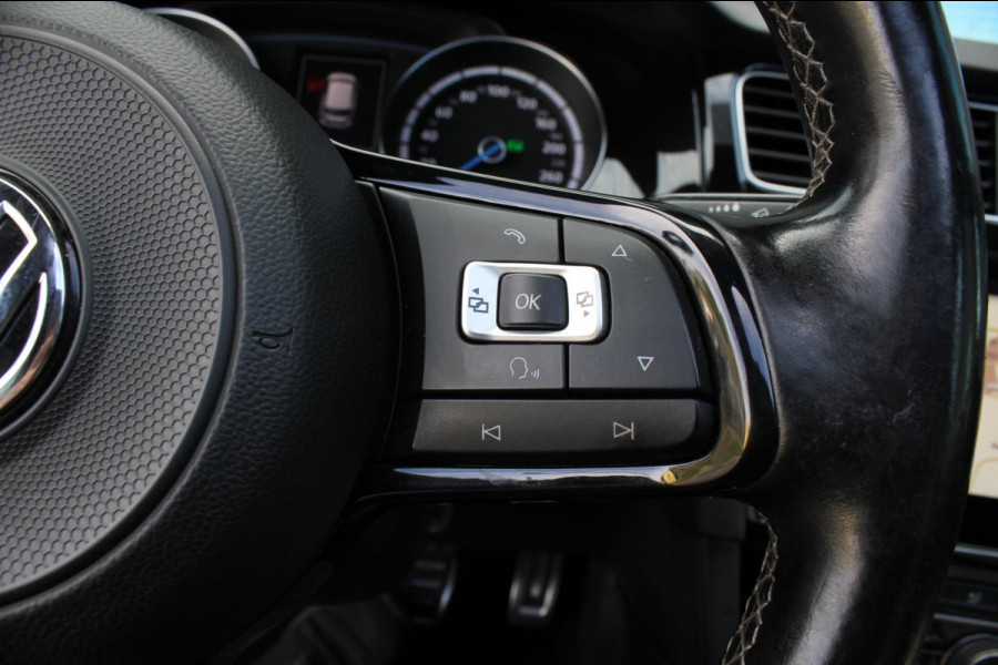 Volkswagen Golf 2.0 TSI 4Motion R