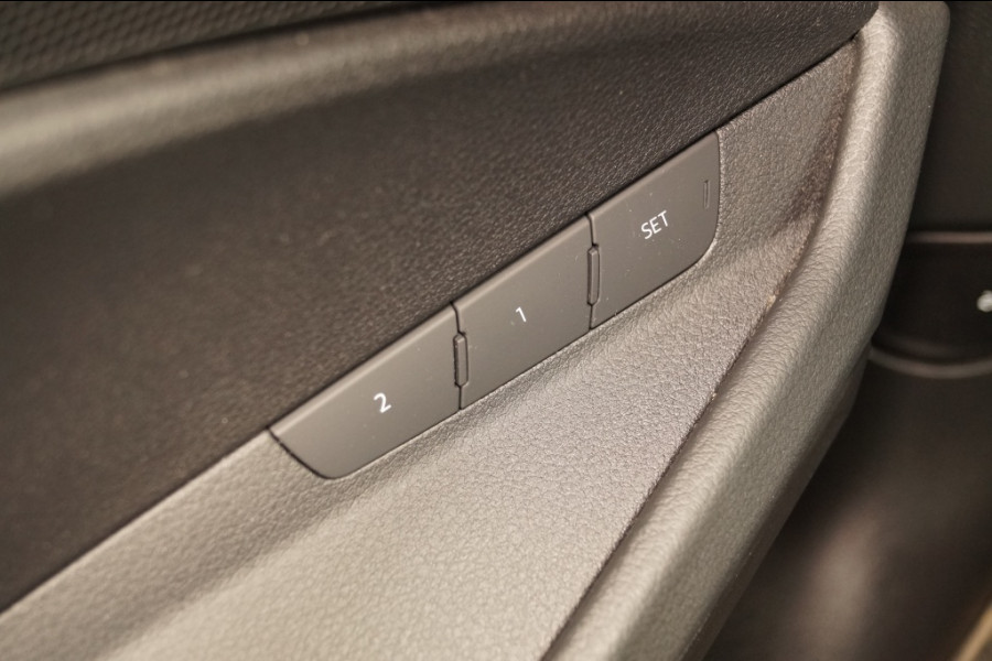 Audi e-tron e-tron 50 71kWh Launch Edition Plus -LEER-PANO-NAVI-ECC-