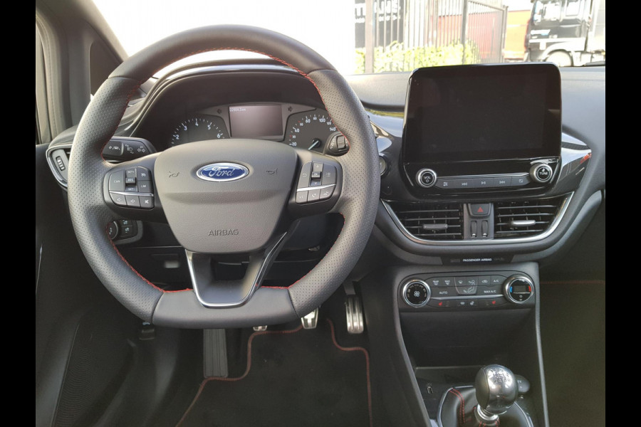Ford Fiesta 1.0 EcoBoost ST-Line Navigatie Climate Control DAB Stoelverwarming Parkeer Sensoren Led Lichtmetalen Velgen 17"