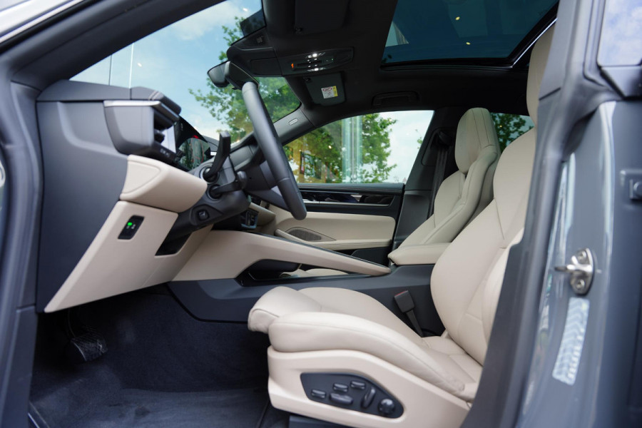 Porsche Macan 4 Voll. Beige 22 Inch Luchtvering Bijrijderdisplay