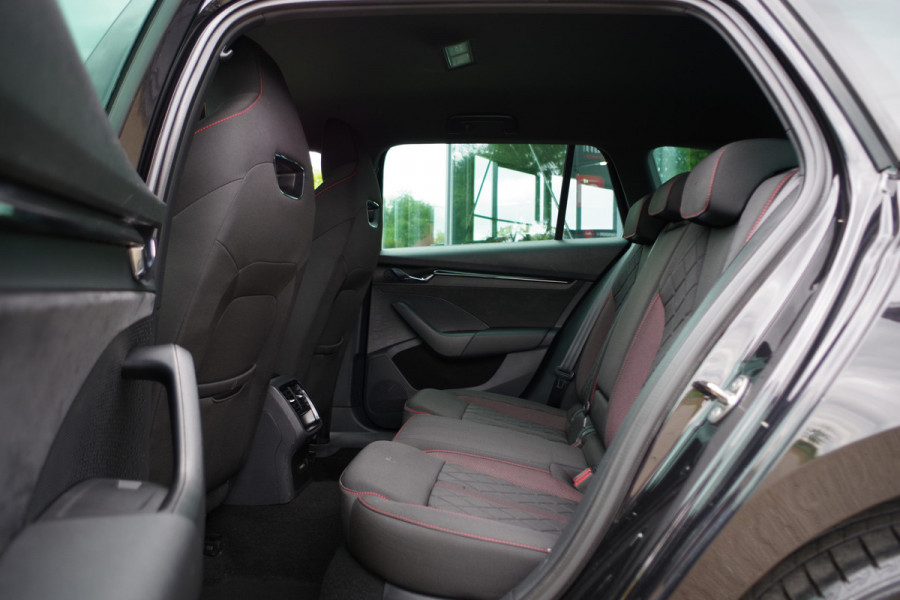 Škoda Octavia Combi 1.4 TSI RS iV 245 PK PHEV BNS, Adap. Cruise Control, Navigatie, Keyless