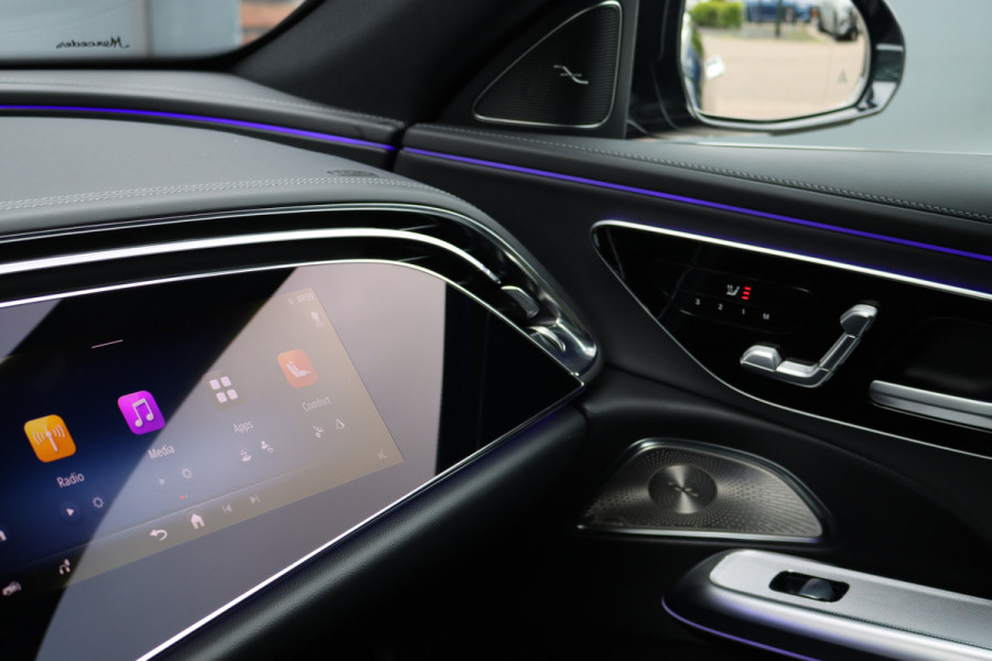 Mercedes-Benz E-Klasse Estate 300 e AMG Line Aut9 | Hyperscreen | Distronic | Burmester | Memory | Verwarmd Stuurwiel | Digital Light | Keyless Go | Zonweringspakket | Augmented Reality |