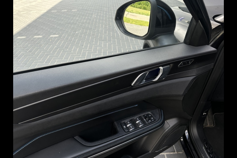Lynk & Co 01 1.5 M2023 FULL PANO NAVI 360 CAMERA SPORTVELGEN CLIMATE