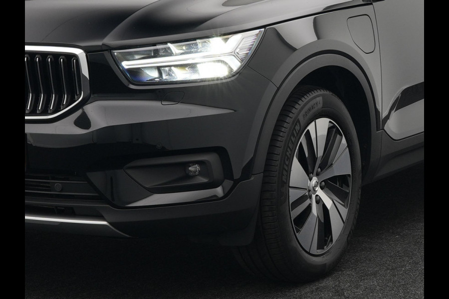 Volvo XC40 1.5 T4 Recharge Inscription Plug In Hybrid Dealer O.H. PHEV | Sportstoelen Verwarmd | Navigatie | Camera | Apple Carplay | Virtual | Stuurwiel Verwarmd | Cruise Control | Climate Control | DAB |