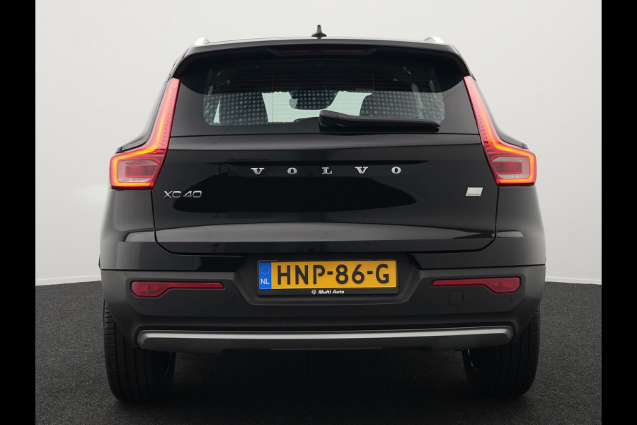 Volvo XC40 1.5 T4 Recharge Inscription Plug In Hybrid Dealer O.H. PHEV | Sportstoelen Verwarmd | Navigatie | Camera | Apple Carplay | Virtual | Stuurwiel Verwarmd | Cruise Control | Climate Control | DAB |