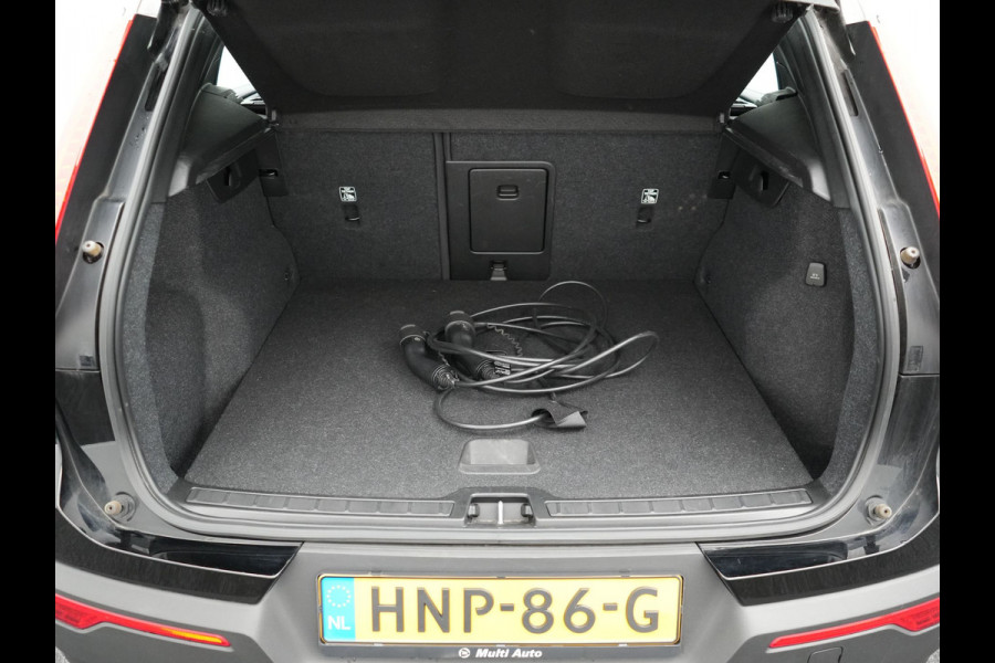Volvo XC40 1.5 T4 Recharge Inscription Plug In Hybrid Dealer O.H. PHEV | Sportstoelen Verwarmd | Navigatie | Camera | Apple Carplay | Virtual | Stuurwiel Verwarmd | Cruise Control | Climate Control | DAB |