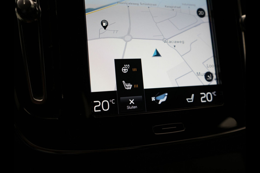 Volvo XC40 1.5 T4 Recharge Inscription Plug In Hybrid Dealer O.H. PHEV | Sportstoelen Verwarmd | Navigatie | Camera | Apple Carplay | Virtual | Stuurwiel Verwarmd | Cruise Control | Climate Control | DAB |