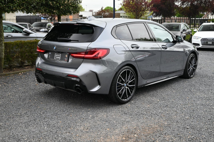 BMW 1-serie M135i xDrive High Executive Color Vision 306 PK Dealer o.h Harman Kardon Camera 19''