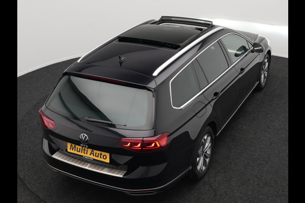 Volkswagen Passat Variant 1.4 TSI GTE Plug In Hybrid Dealer O.H. PHEV | Panodak | Alcantara Sportstoelen Massage | Trekhaak af Fabriek | Adaptive Cruise | Virtual | Navigatie | 360 Camera | Apple Carplay | Sfeerverlichting | DAB | Stoel & Stuurverwarming |