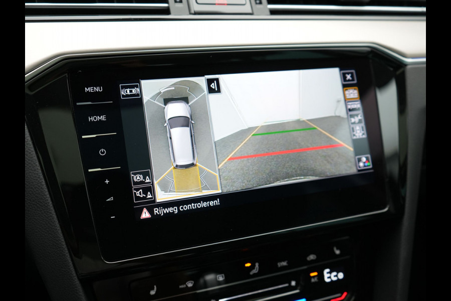 Volkswagen Passat Variant 1.4 TSI GTE Plug In Hybrid Dealer O.H. PHEV | Panodak | Alcantara Sportstoelen Massage | Trekhaak af Fabriek | Adaptive Cruise | Virtual | Navigatie | 360 Camera | Apple Carplay | Sfeerverlichting | DAB | Stoel & Stuurverwarming |