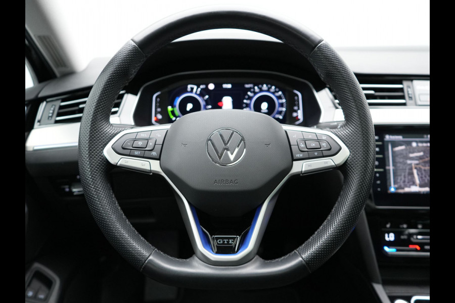 Volkswagen Passat Variant 1.4 TSI GTE Plug In Hybrid Dealer O.H. PHEV | Panodak | Alcantara Sportstoelen Massage | Trekhaak af Fabriek | Adaptive Cruise | Virtual | Navigatie | 360 Camera | Apple Carplay | Sfeerverlichting | DAB | Stoel & Stuurverwarming |