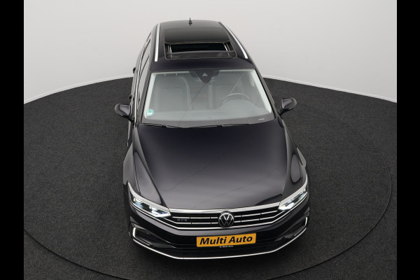Volkswagen Passat Variant 1.4 TSI GTE Plug In Hybrid Dealer O.H. PHEV | Panodak | Alcantara Sportstoelen Massage | Trekhaak af Fabriek | Adaptive Cruise | Virtual | Navigatie | 360 Camera | Apple Carplay | Sfeerverlichting | DAB | Stoel & Stuurverwarming |