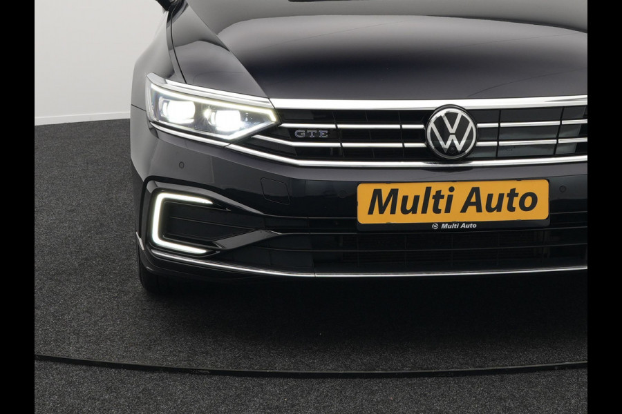 Volkswagen Passat Variant 1.4 TSI GTE Plug In Hybrid Dealer O.H. PHEV | Panodak | Alcantara Sportstoelen Massage | Trekhaak af Fabriek | Adaptive Cruise | Virtual | Navigatie | 360 Camera | Apple Carplay | Sfeerverlichting | DAB | Stoel & Stuurverwarming |