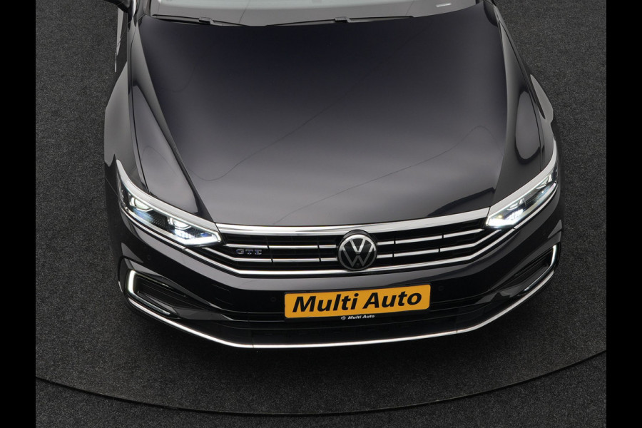 Volkswagen Passat Variant 1.4 TSI GTE Plug In Hybrid Dealer O.H. PHEV | Panodak | Alcantara Sportstoelen Massage | Trekhaak af Fabriek | Adaptive Cruise | Virtual | Navigatie | 360 Camera | Apple Carplay | Sfeerverlichting | DAB | Stoel & Stuurverwarming |