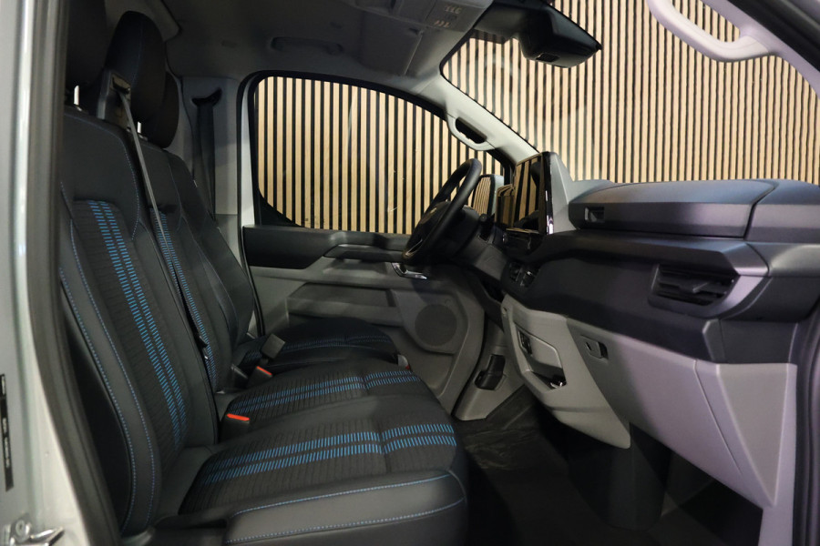 Ford Transit Custom 320 2.0 TDCI L2H1 Sport | ACC | Navigatie | CarPlay | Camera | Dubbel Schuifdeur | Stoelverwarming | Dodehoek detector | Lane Assist | 3-Zitter | Ex BPM
